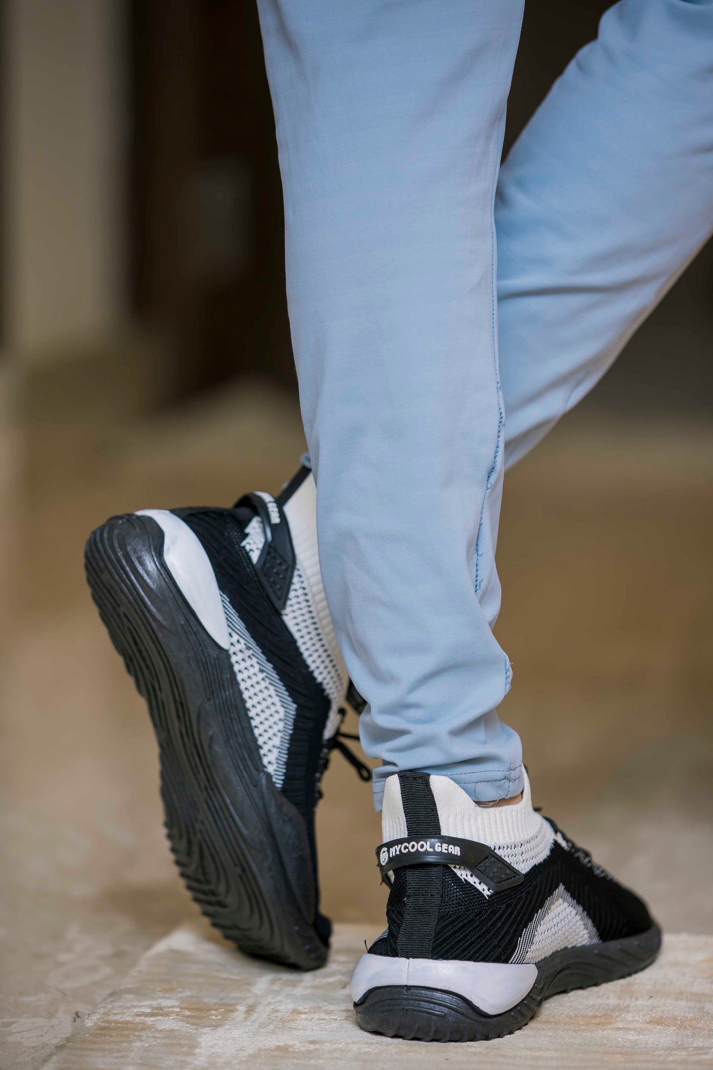 Oxtrid Men's Flyknit Sports Shoes