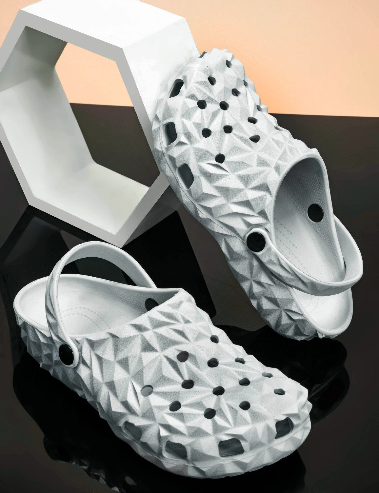 Oxtrid Men's Diamond Clogs